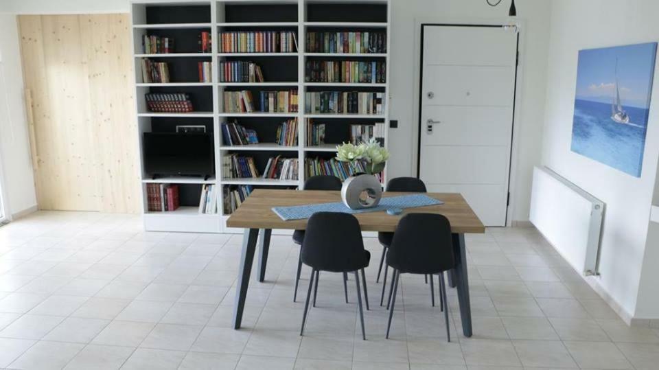 Azzuro Apartment Kavala Bagian luar foto